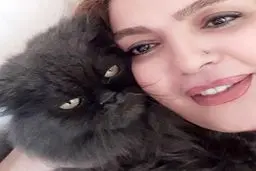 سلفی شهرزاد عبدالمجید با گربه‌اش