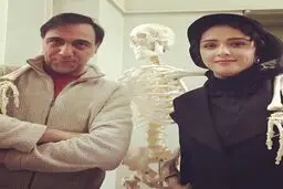 عکس ترانه علیدوستی و حسن فتحی در پشت صحنه شهرزاد با یک اسکلت!