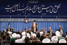 تصاویری از دیدار شرکت‌کنندگان در اجلاس محبان اهل بیت با رهبر انقلاب