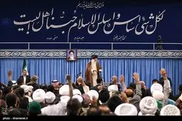تصاویری از دیدار شرکت‌کنندگان در اجلاس محبان اهل بیت با رهبر انقلاب