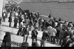 روایت تصویری از تصرف زندان اوین توسط مردم در 21 بهمن سال 57