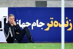 ژست عجیب کارلوس کی‌روش پس از بازی دیشب تیم‌ملی با ازبکستان/عکس