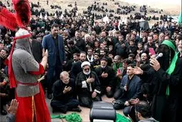 علی لاریجانی در هیئات عزاداری روستای کرمجگان/ عکس