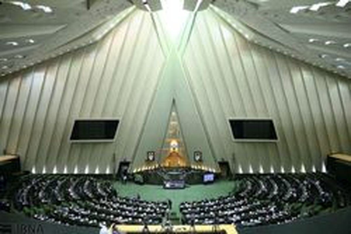 مشاور لاریجانی:پایداری در مجلس آینده 180 نماینده دارد/ هم ریاست مجلس و هم ریاست کمیسیونها به پایداری میرسد/ قالیباف مثل نماینده معمولی سرجایش بنشنید