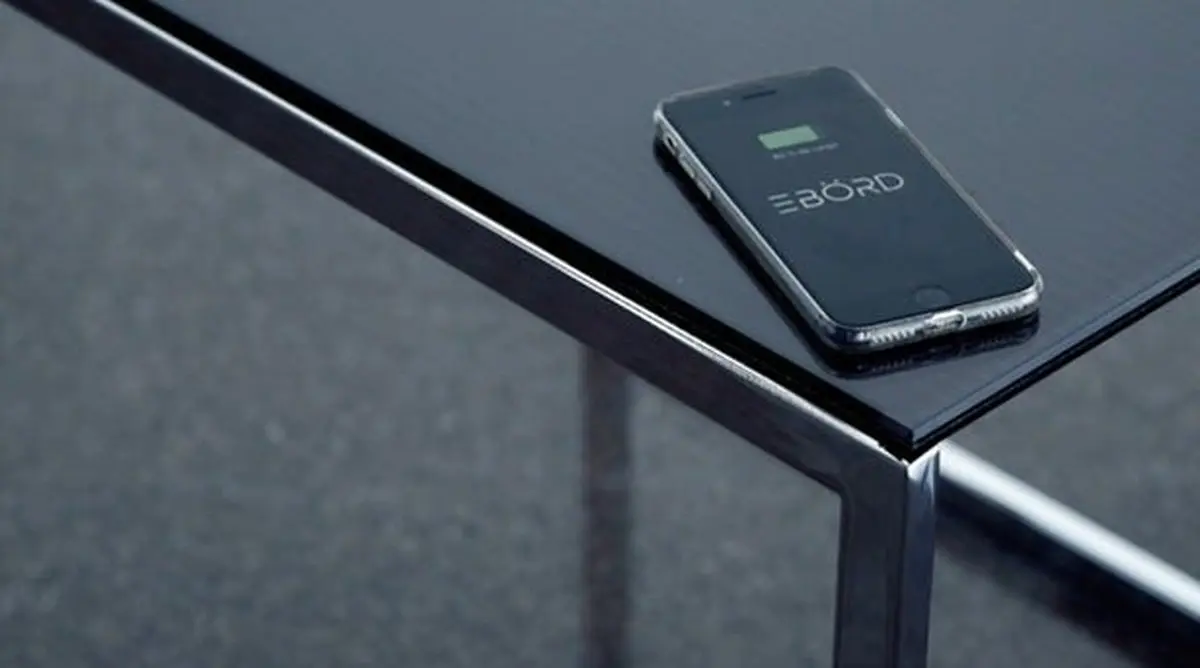 میز هوشمندی که چندین موبایل را بی‌سیم شارژ می‌کند! + عکس