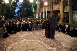 عزاداری رئیس جمهور در شب قدر/عکس
