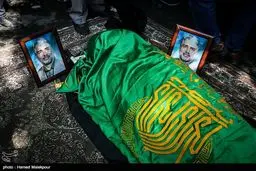 پیکر مرحوم قاسم افشار گوینده خبر با حضور همکارانش تشییع شد/تصاویر