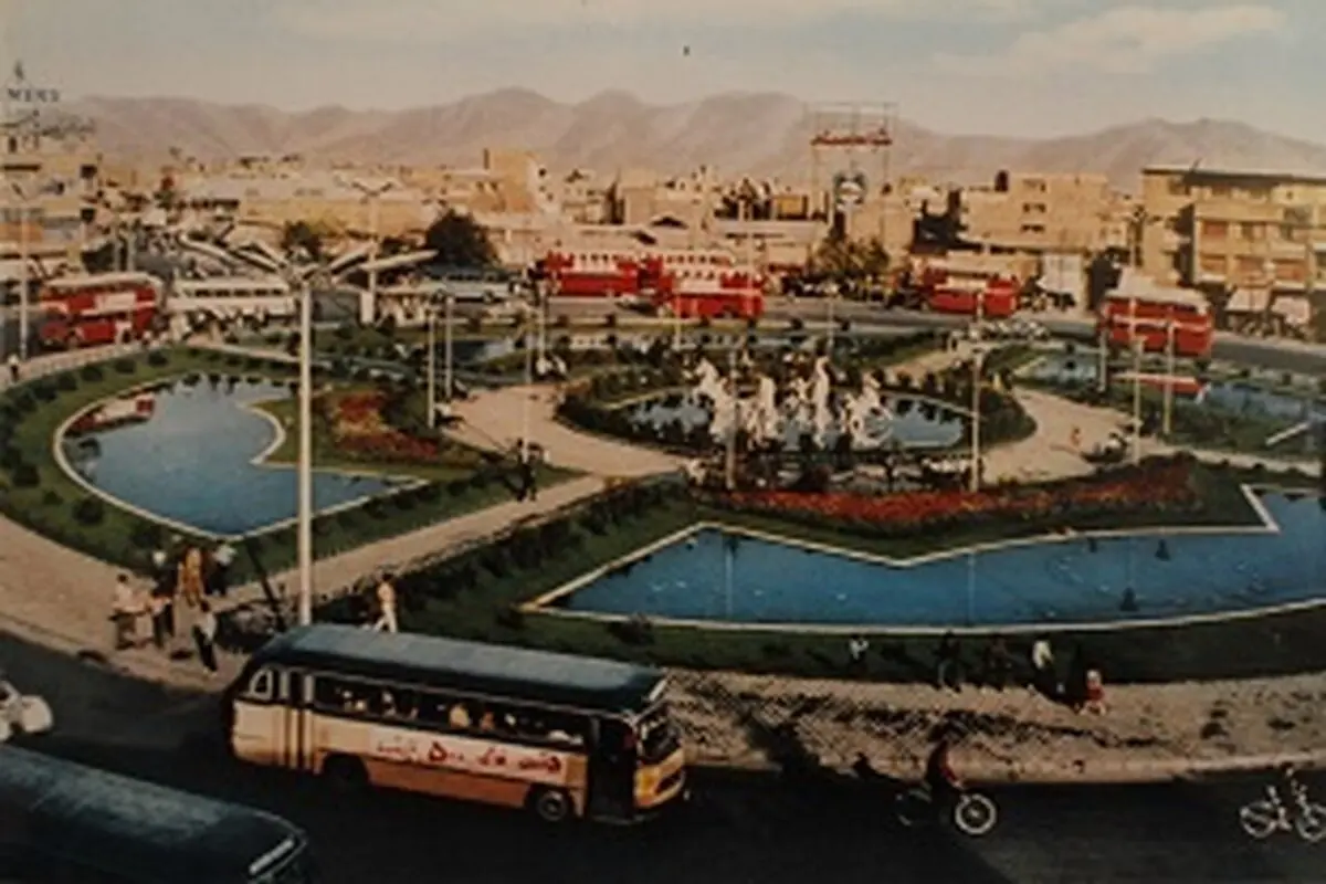 عکس کمتر دیده شده از میدان امام حسین
