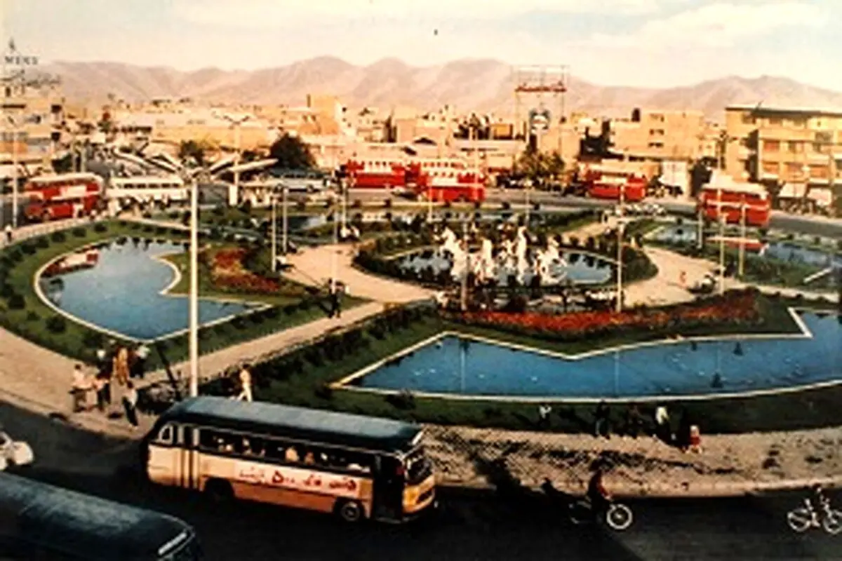 عکس کمتر دیده شده از میدان امام حسین