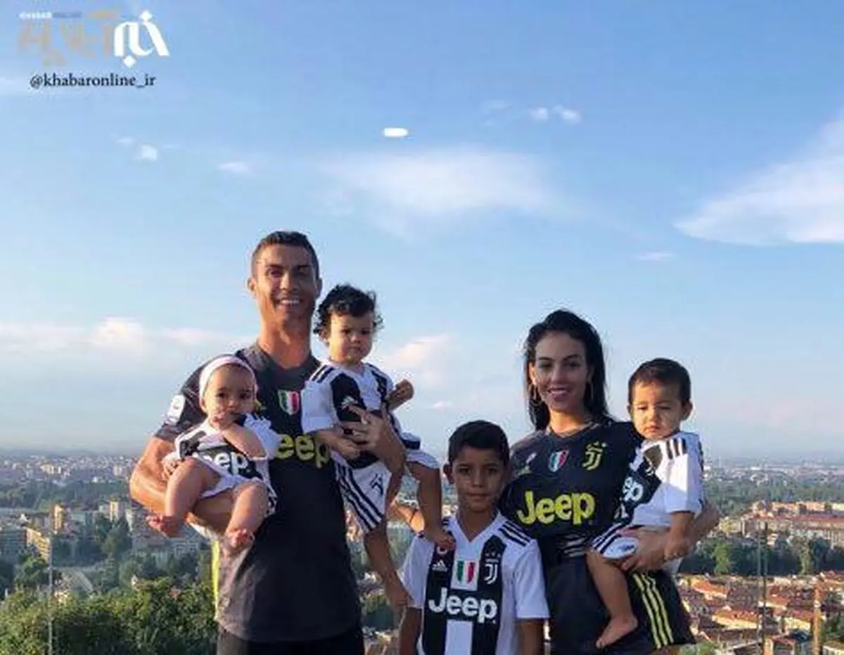 ‏رونمایی رونالدو از خانواده یوونتوسی‌اش در اینستاگرام