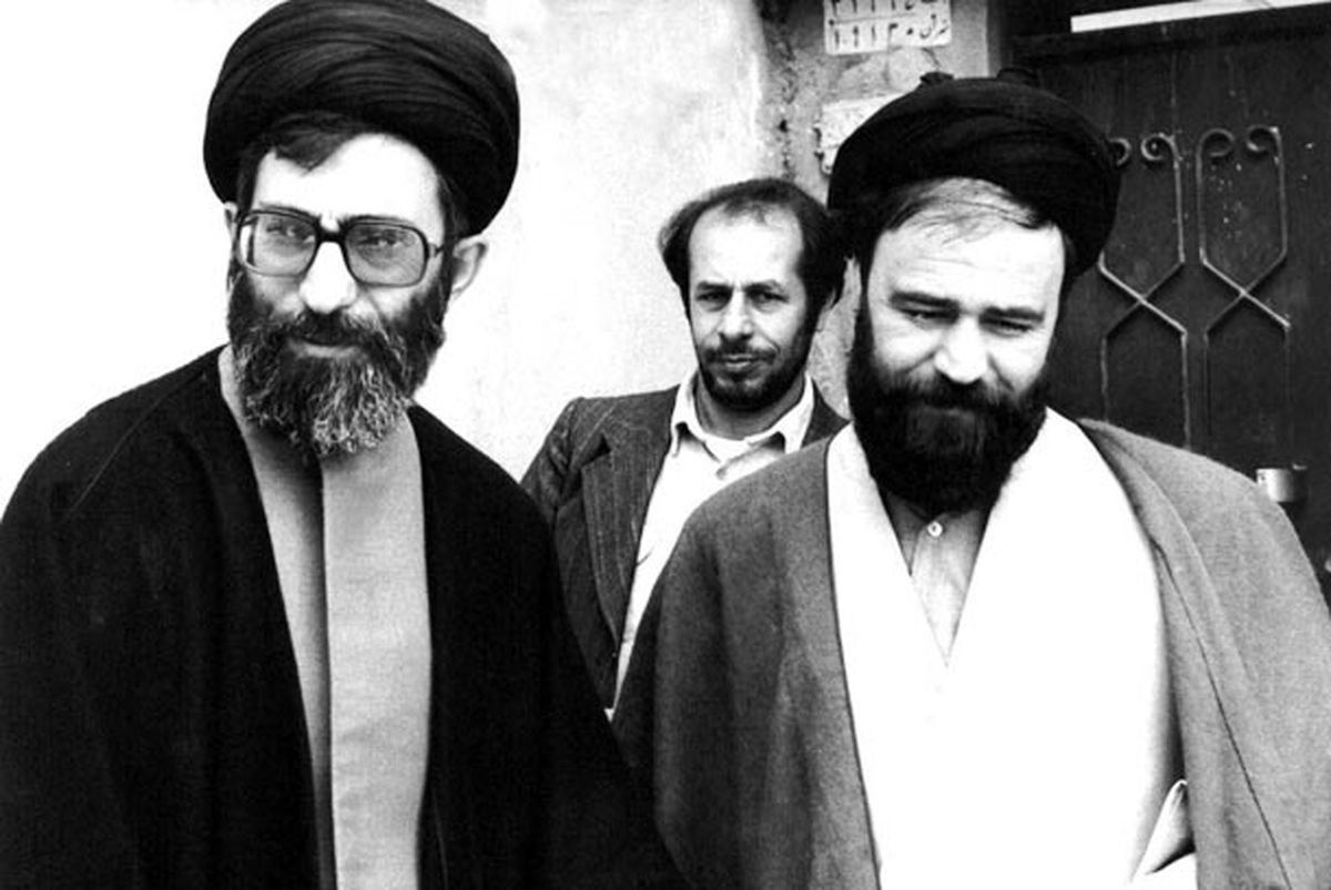 دیدگاههای رهبرانقلاب درباره سیداحمد خمینی: احمد آقا جایگاه رسمی نداشت اما موقعیتش بی بدیل بود