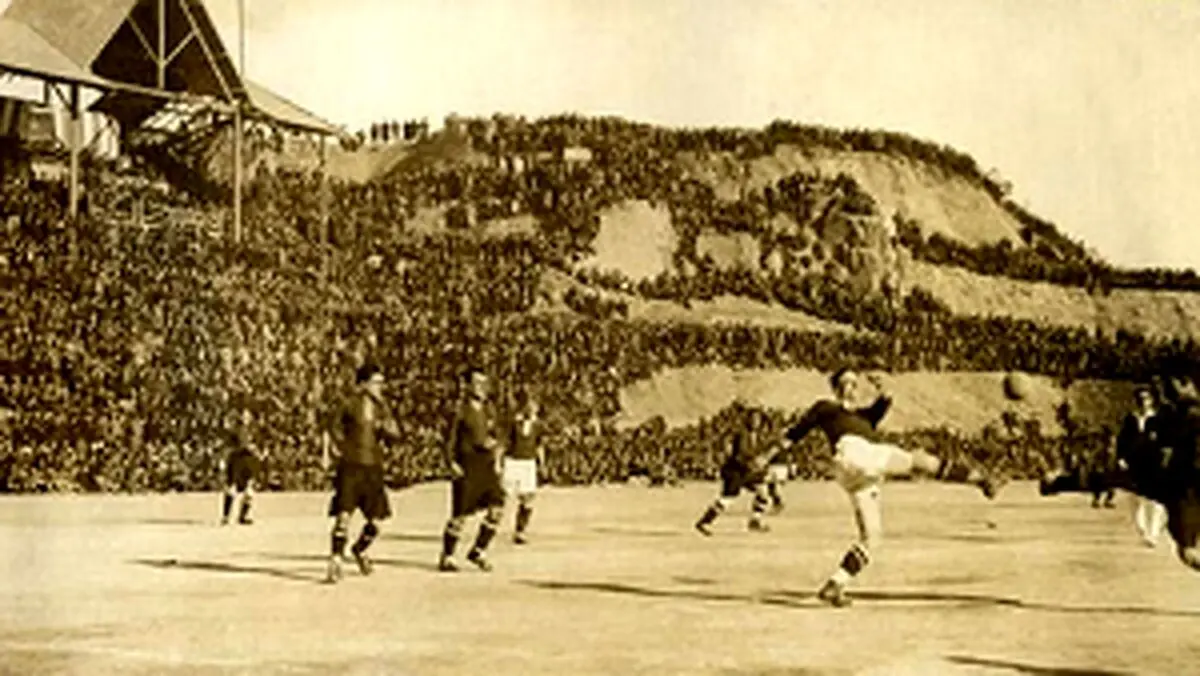 ورزشگاه بارسلونا سال 1909 /عکس
