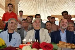 جشن تولد داریوش ارجمند در جمعی نامتعارف/عکس