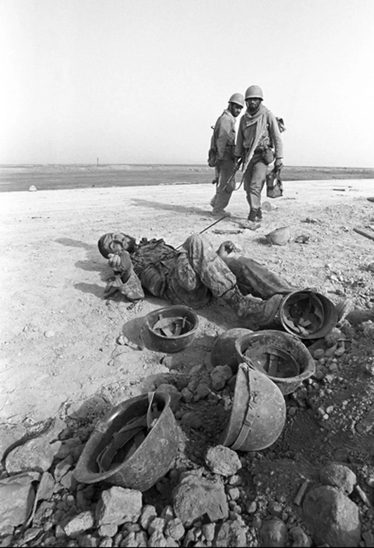 چیزهایی به چشم دیدم که هنوز باورم نمی‌شود / دوخته‌چی‌زاده از روز های جنگ و عکاسی می‌گوید