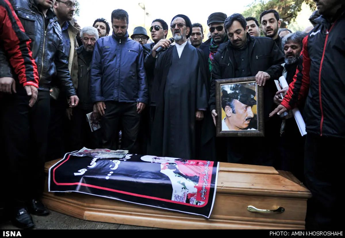 چه کسی بر پیکر مرتضی احمدی نماز خواند؟/ عکس