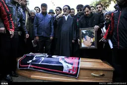 چه کسی بر پیکر مرتضی احمدی نماز خواند؟/ عکس