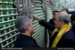 وزیر ورزش در غبارروبی حرم حضرت عبدالعظیم(ع)/تصاویر