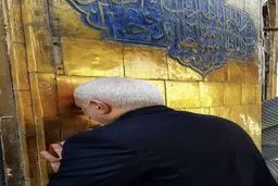 ظریف زائر حرم امام حسین(ع)/ عکس