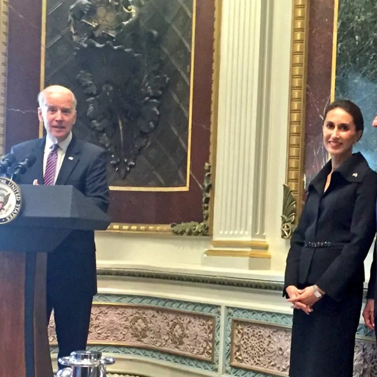 عکس/ سوگند سفیر ایرانی در حضور جو بایدن