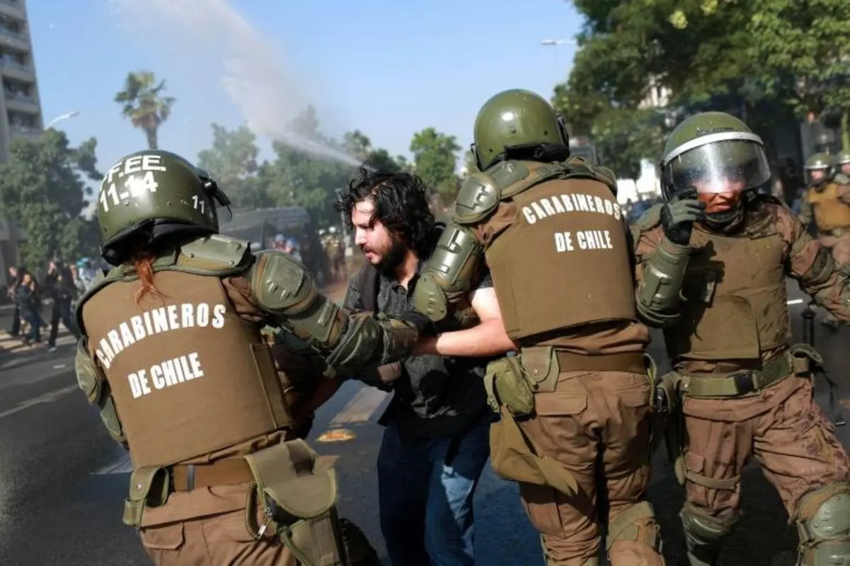 تظاهرات مردم شیلی در اعتراض به سفر پاپ فرانسیس/تصاویر