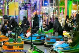 زنان محجبه سعودی در شهر بازی/عکس