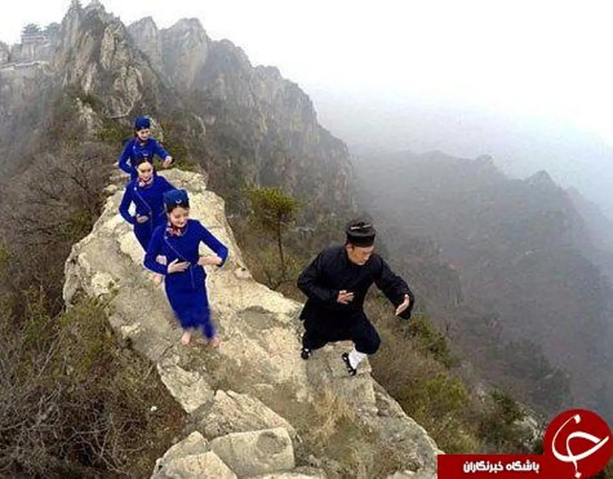 تمرينات عجيب مهمانداران زن چيني