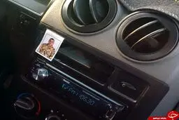 پدری که چشم به راه سربازش است +عکس