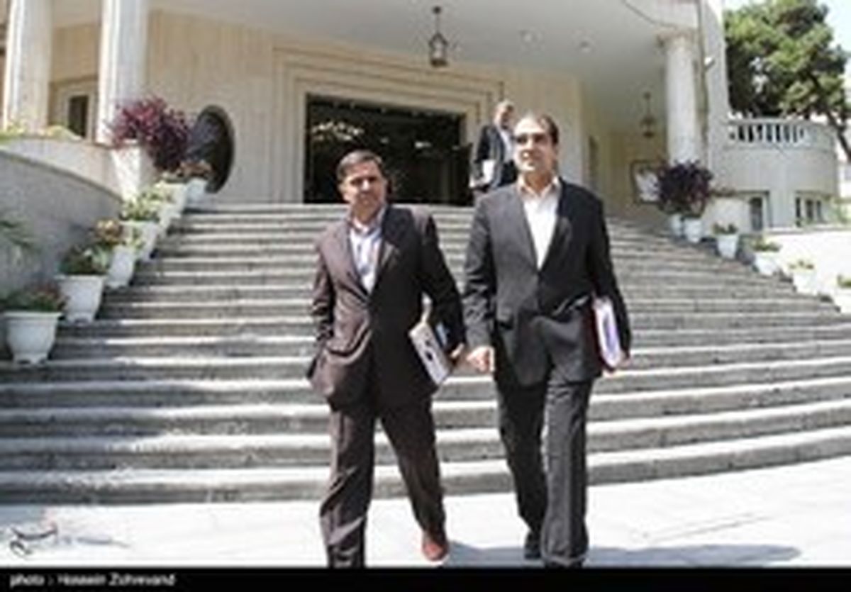 دبیرکل حزب پیشرو اصلاحات:وزرای جدا شده از دولت روحانی را در لیست مجلس قرار نمی دهیم