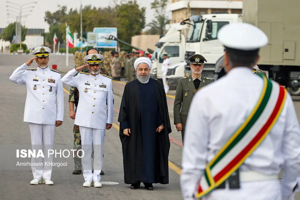 تصاوير: الحاق زیر دریایی «فاتح» به ناوگان نیروی دریایی با حضور رییس جمهور