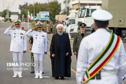 تصاوير: الحاق زیر دریایی «فاتح» به ناوگان نیروی دریایی با حضور رییس جمهور