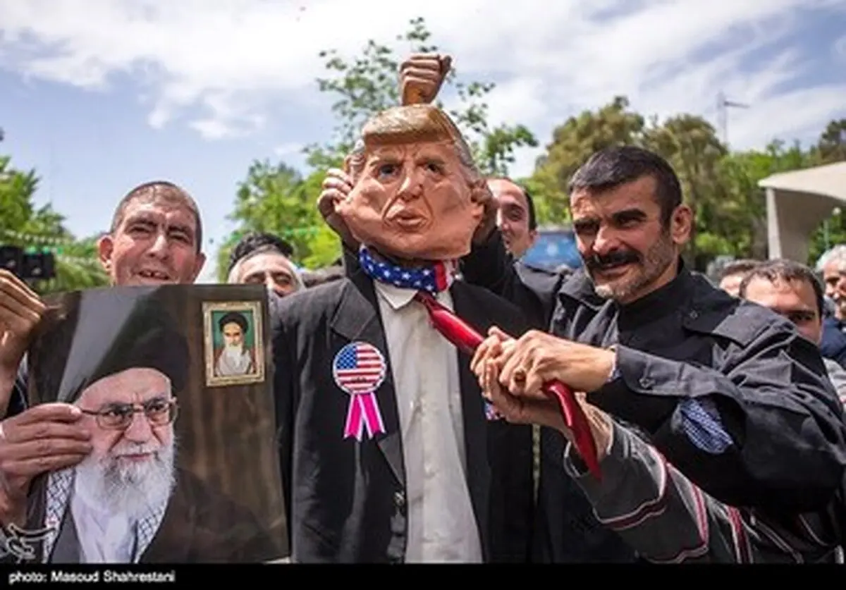 راهپیمایی نمازگزاران در حمایت از بیانیه شورای عالی امنیت در تهران + تصاویر