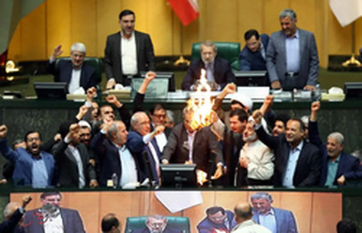 ایمن آبادی: لاریجانی به پایداری ها باج نمی دهد/ بعید است قمی ها رای خود را عوض کنند