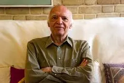 حمله تند کیهان به نجف دریابندری: او همکار موسسه امریکایی، همراه کوتای ۲۸ مرداد و رفیق ضدانقلابیون فراری بود!