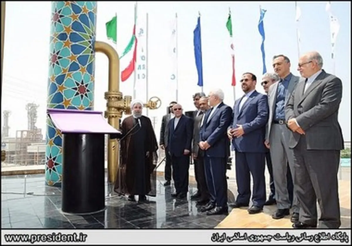 روایت تصویری از بهره برداری از فازهای جدید پارس جنوبی با حضور روحانی