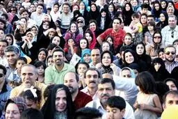 وضعیت بیکاری در 16 استان مرزی/ تجمع در مراکز شهرها برای وقت‌گذرانی!