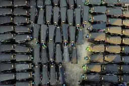 تصویری زیبا از پارکینگ تعطیل شده در تایلند