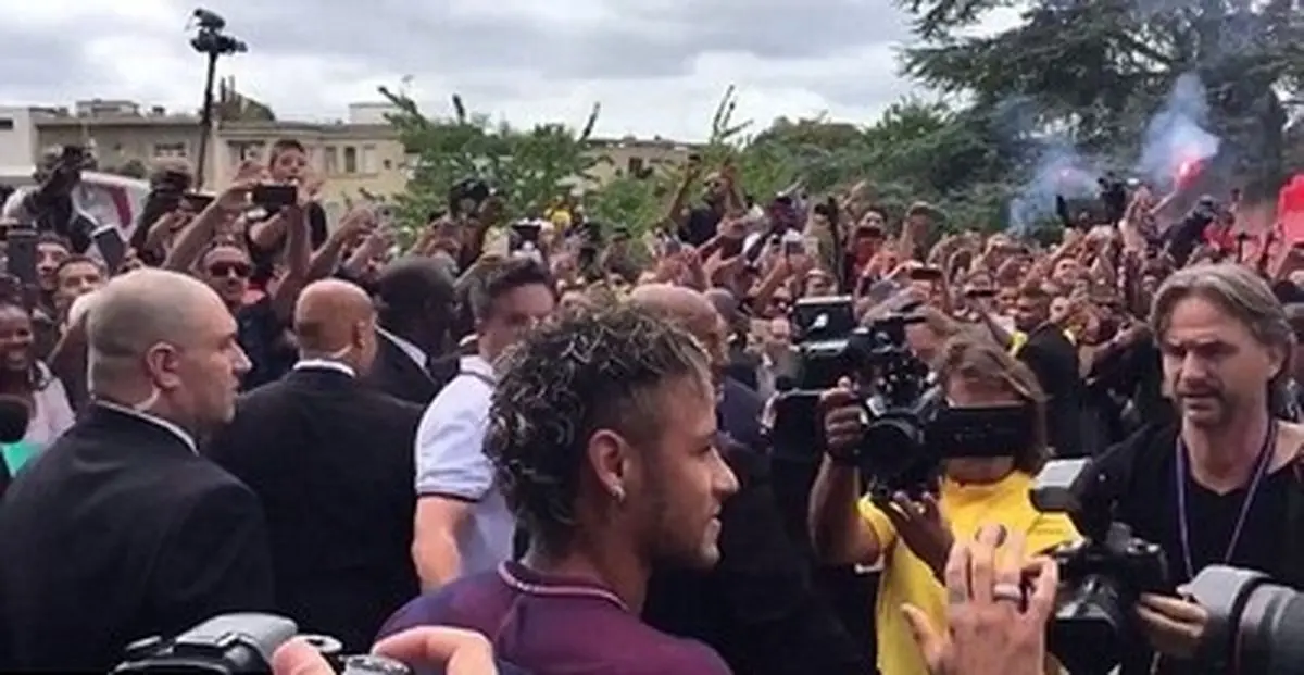 حواشی تصویری معارفه نیمار در پارک ده پرنس پاریس