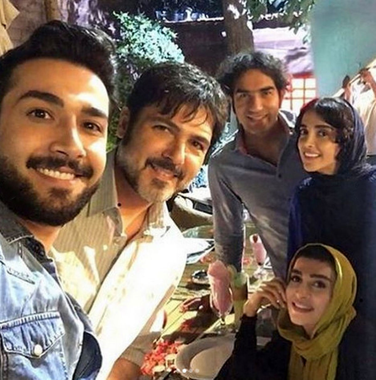 رضا یزدانی و کوروش تهامی در پشت صحنه فیلم کروکودیل