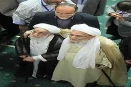 تصویری که صمیمت دو آیت‌الله اصولگرا را نشان می‌دهد