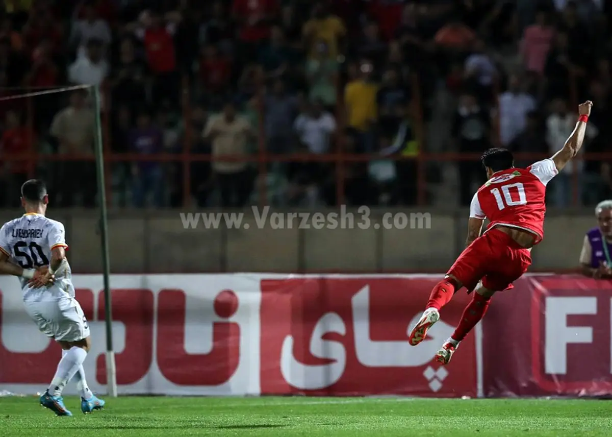 این شوت شماره ۱۰ پرسپولیس پاس گل شد (عکس)
