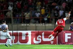 این شوت شماره ۱۰ پرسپولیس پاس گل شد (عکس)