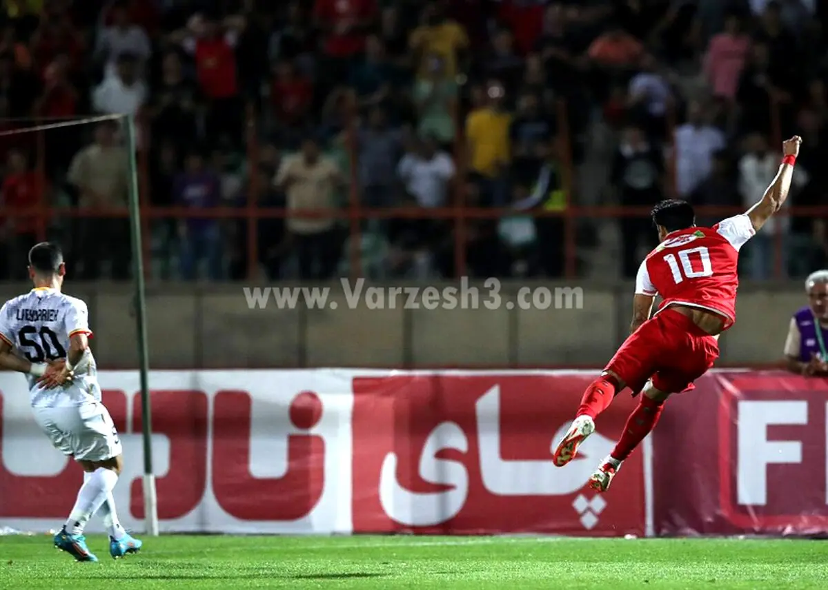 این شوت شماره ۱۰ پرسپولیس پاس گل شد (عکس)