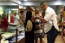 لباس عجیب پادشاه مغرب در سفر خارجی/عکس