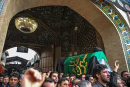 چه کسانی در مراسم تشییع پیکر آیت‌الله غیوری حضور پیدا کردند؟/ تصاویر