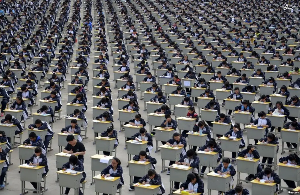 نظم چینی در امتحان مدارس/عکس