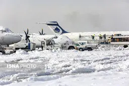 هواپیماهای فرودگاه مهرآباد محصور در برف/تصاویر