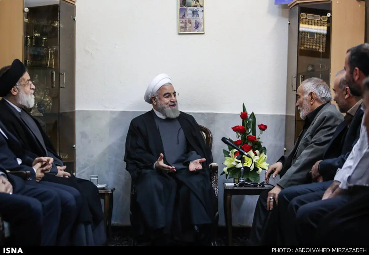 دیدار رییس جمهور با خانواده شهیدان بیات سرمدی/عکس