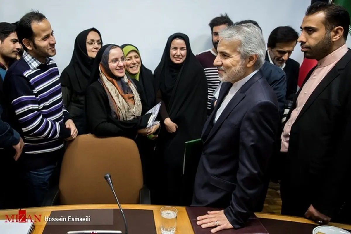 خوش و بش نوبخت با خبرنگاران/عکس