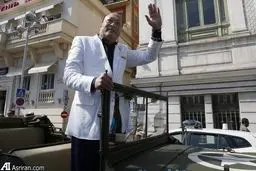 بزرگ ترین تعطیلات جهان ؛ سرمایه دار چینی 6400 کارمندش را به فرانسه برد +عکس