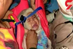 این نوزاد تنها نجات یافته هواپیمای مرگ / 3 روز بعد روی آب پیدا شد+عکس